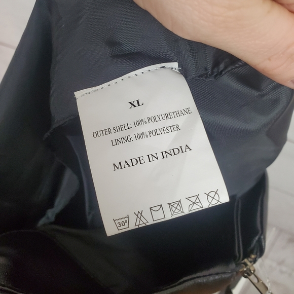 Black faux leather mini skirt - Picture 3 of 4